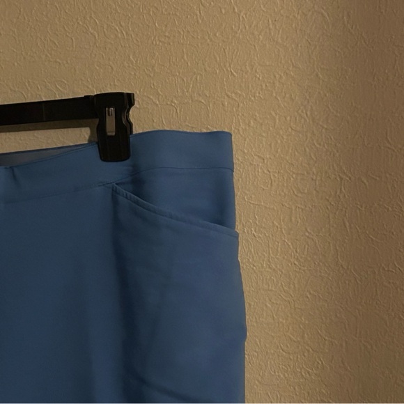 Ruby Rd. Blue Cropped Pants - Picture 2 of 7